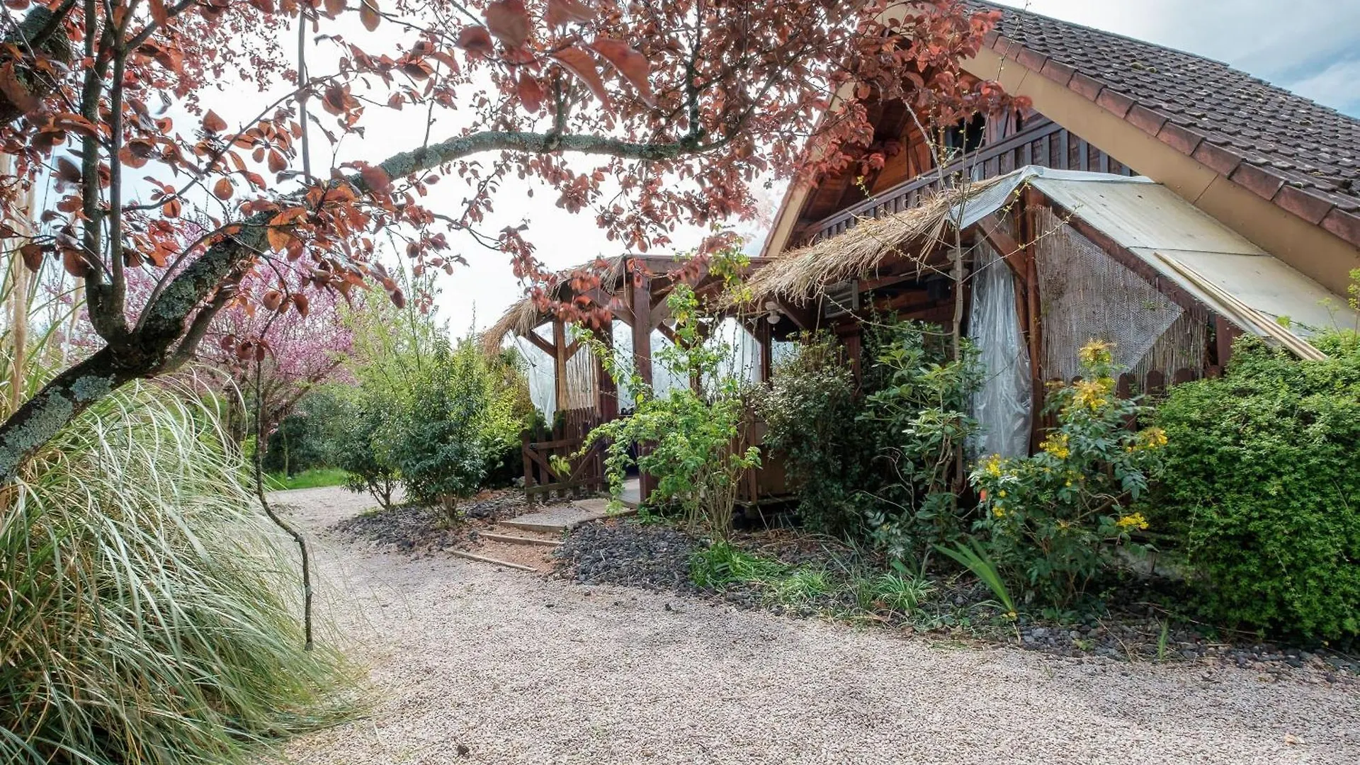 Le Chalet Boise - Maison Avec Jardin Cloture Montoldre Holiday home